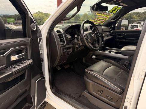Used 2023 RAM 3500 Laramie AWD/4WD image 5