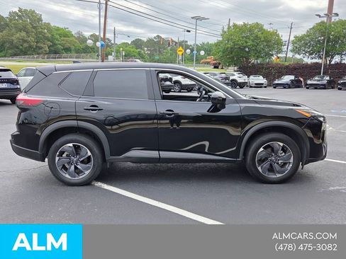 Used 2025 Nissan Rogue SV FWD image 14