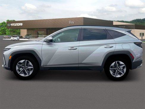 New 2025 Hyundai Tucson SEL image 3