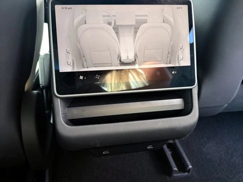 Used 2024 Tesla Model 3 Standard Range RWD image 26