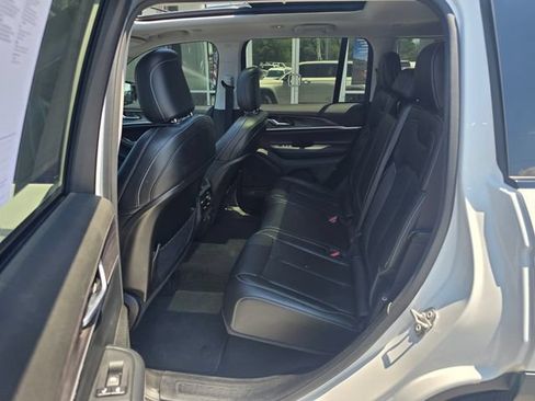 Used 2023 Jeep Grand Cherokee Limited AWD/4WD image 29