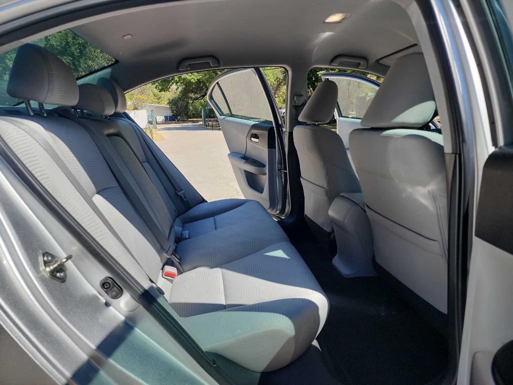 Used 2015 Honda Accord LX image 30
