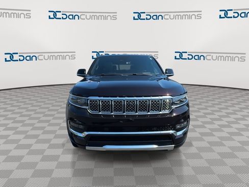 Used 2023 Jeep Grand Wagoneer Series II image 3