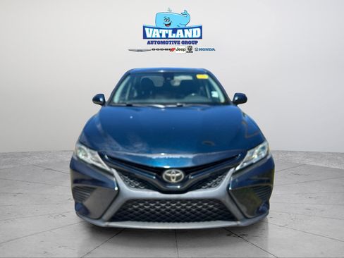 Used 2019 Toyota Camry SE FWD image 8