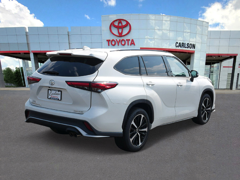Used 2021 Toyota Highlander XSE AWD/4WD image 5