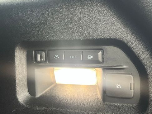 Used 2020 Ford Explorer Limited image 17