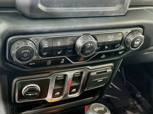 Used 2023 Jeep Wrangler Sport AWD/4WD image 15