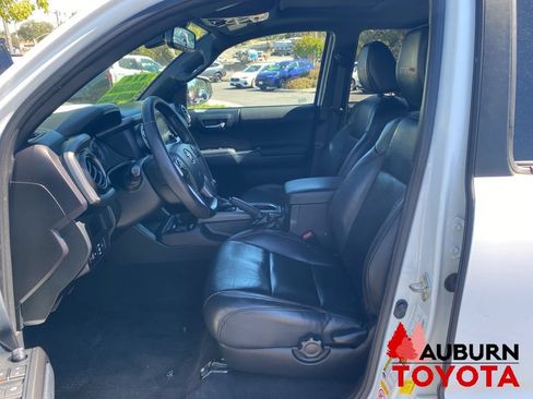 Used 2019 Toyota Tacoma TRD Pro AWD/4WD image 31