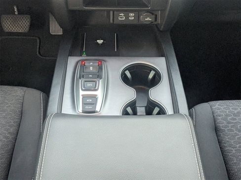 Used 2024 Honda Ridgeline Sport image 19