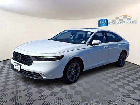 Certified 2023 Honda Accord EX image 3