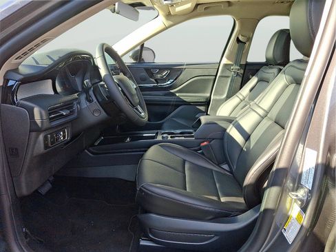 New 2026 Lincoln Corsair Premiere image 7