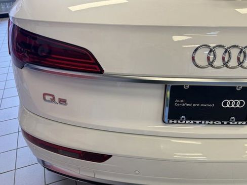 Certified 2022 Audi Q5 2.0T Premium w/ Convenience Package AWD/4WD image 35