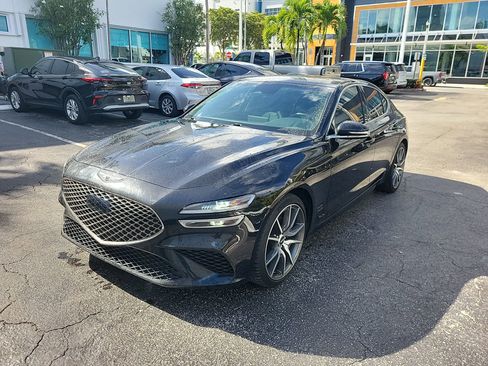 Used 2023 Genesis G70 2.0T image 3