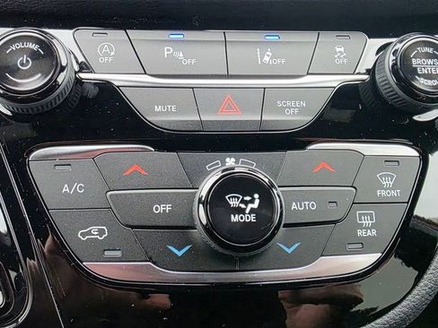 New 2026 Chrysler Pacifica Select w/ S Appearance Package image 37