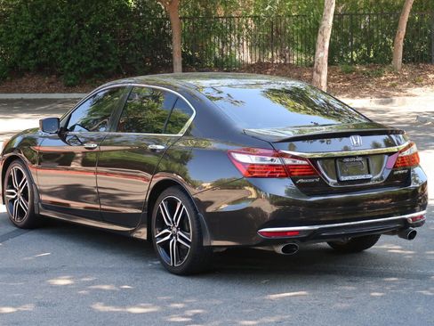 Used 2016 Honda Accord Sport image 6