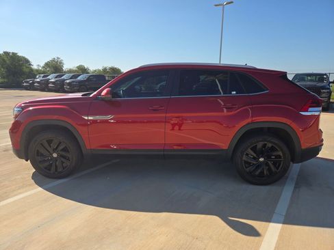 Used 2023 Volkswagen Atlas Cross Sport SE w/ Black Wheel Package FWD image 6