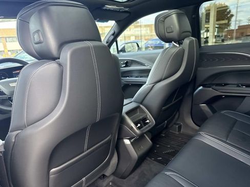 Used 2024 Cadillac Lyriq Luxury AWD/4WD image 28