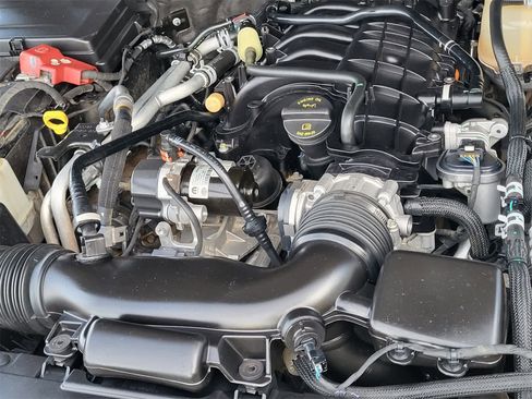 Used 2022 Jeep Wrangler Unlimited Rubicon w/ Xtreme Recon 35" Tire Package image 29