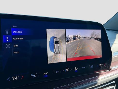 Used 2024 Chevrolet Traverse Z71 image 22