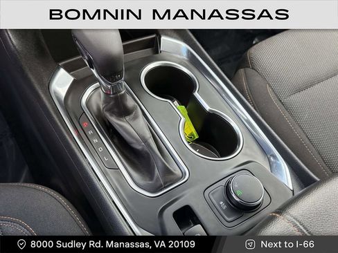 Used 2021 Chevrolet Traverse LT image 20