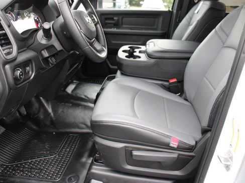 Used 2025 RAM 3500 Tradesman w/ Chrome Appearance Group image 3