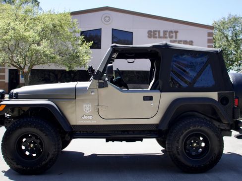 Used 2005 Jeep Wrangler X AWD/4WD image 6