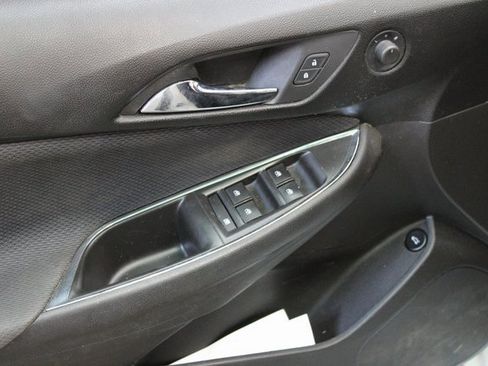 Used 2018 Chevrolet Cruze LT image 10