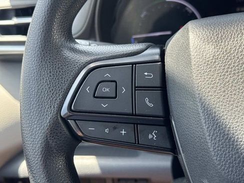Used 2022 Toyota Sienna LE w/ LE Plus Package AWD/4WD image 16