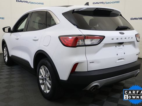 Used 2022 Ford Escape SE image 9