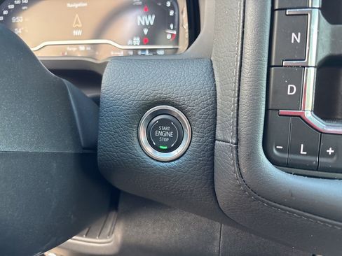 Used 2024 GMC Yukon Denali AWD/4WD image 38