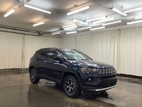 New 2026 Jeep Compass Limited image 4