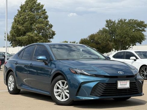 Used 2026 Toyota Camry LE w/ Convenience Package FWD image 2