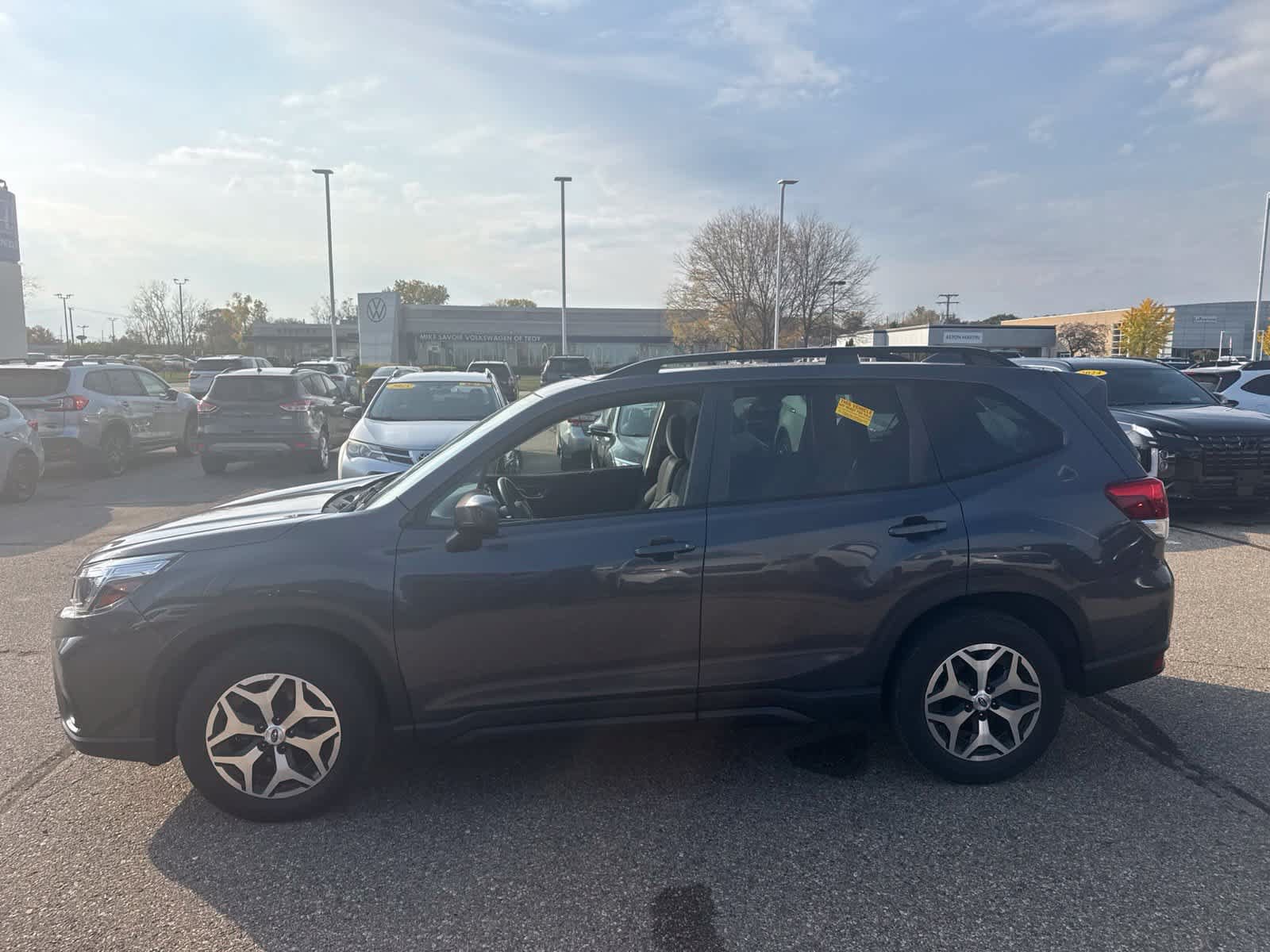 Used 2020 Subaru Forester Premium AWD/4WD image 12