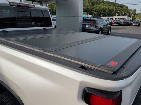 Used 2024 Chevrolet Silverado 3500 High Country w/ High Country Premium Package AWD/4WD image 5