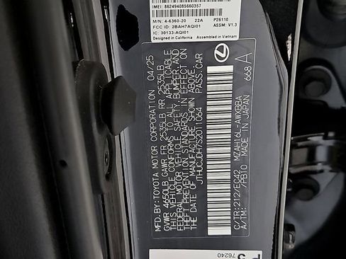 Used 2025 Lexus UX 300h AWD w/ Accessory Package (Z2) image 30