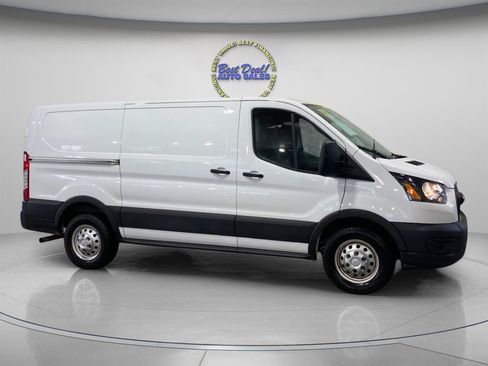 Used 2022 Ford Transit 250 Low Roof AWD image 7