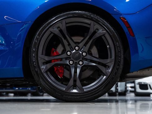 Used 2018 Chevrolet Camaro SS image 13