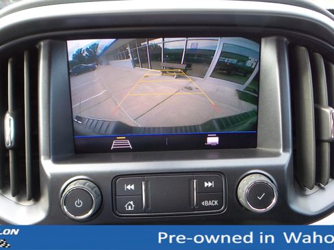 Used 2022 Chevrolet Colorado LT w/ LT Convenience Package image 15