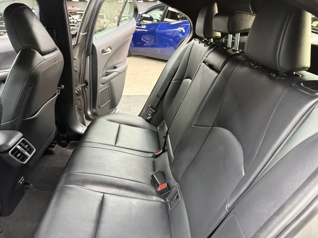 Used 2021 Lexus UX 200 w/ Accessory Package (Z1) FWD image 37