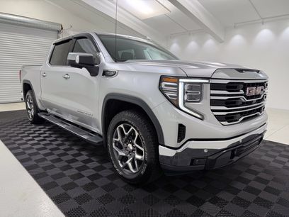 Used 2022 GMC Sierra 1500 SLT w/ SLT Premium Plus Package