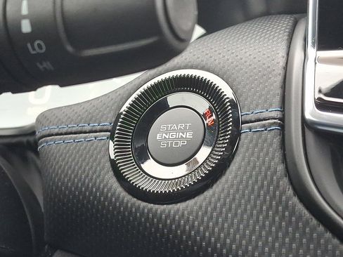 New 2026 Jeep Compass Latitude image 18