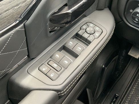 New 2026 RAM 2500 Limited AWD/4WD image 13