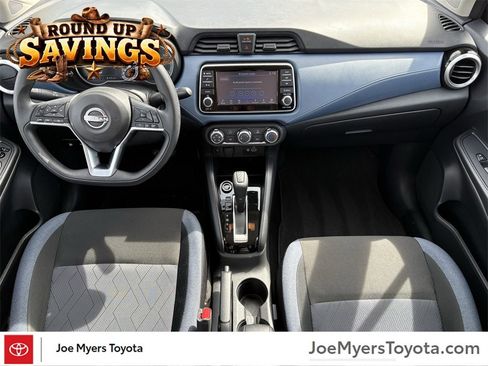 Used 2025 Nissan Versa SV image 12