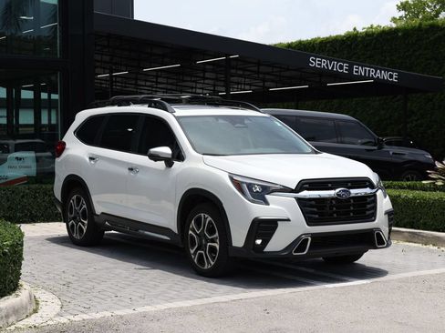 Used 2023 Subaru Ascent Touring AWD/4WD image 2