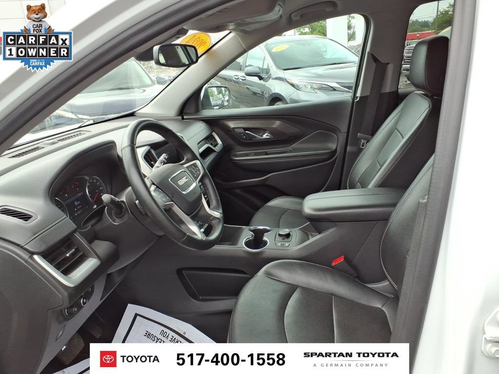 Used 2024 GMC Terrain SLT FWD image 14