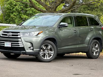 Used 2017 Toyota Highlander Limited Platinum
