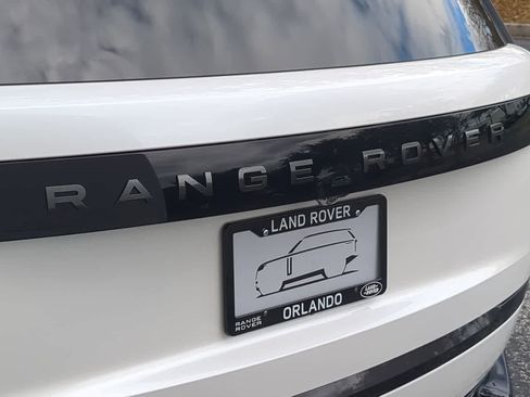 Used 2024 Land Rover Range Rover Autobiography image 12