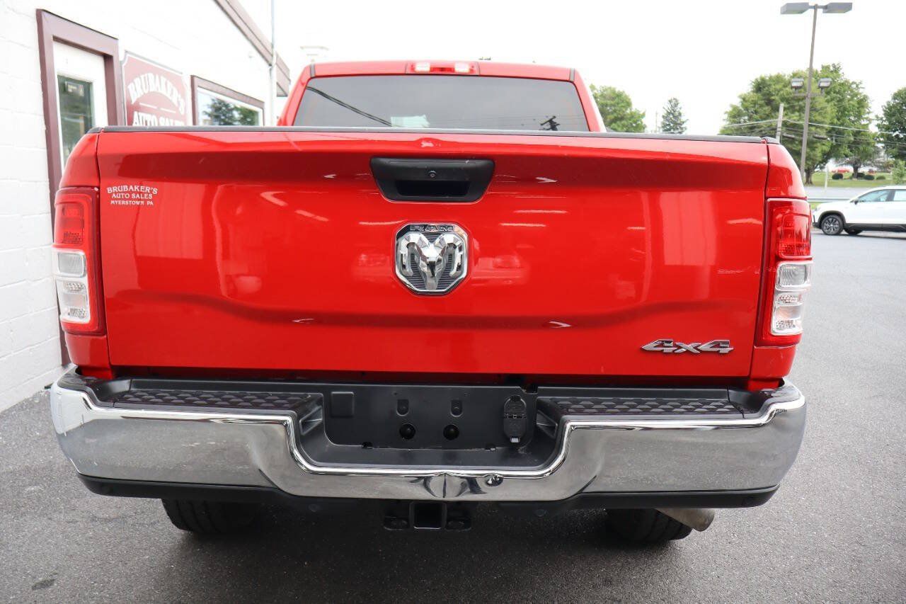 Used 2023 RAM 2500 Tradesman w/ Chrome Appearance Group AWD/4WD image 3