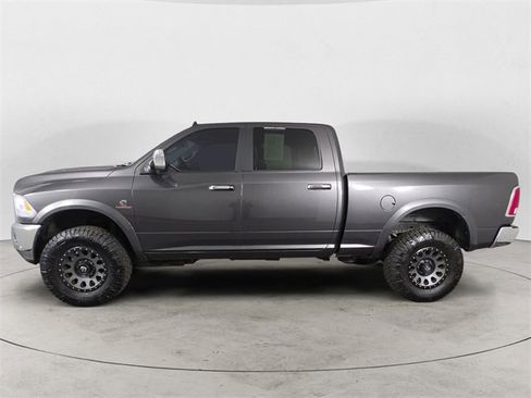 Used 2018 RAM 2500 Laramie image 2