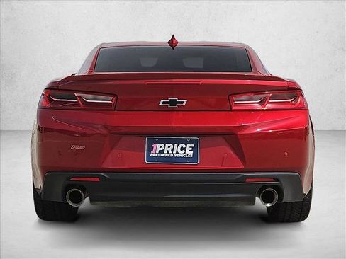 Used 2018 Chevrolet Camaro LT RWD image 7